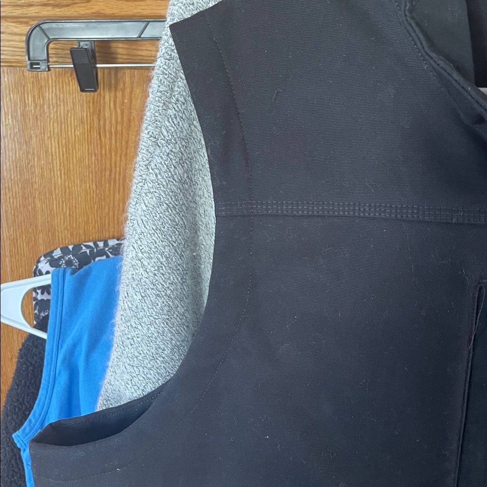 Corner Stone Yellowstone Dutton Ranch Zip Vest Si… - image 6